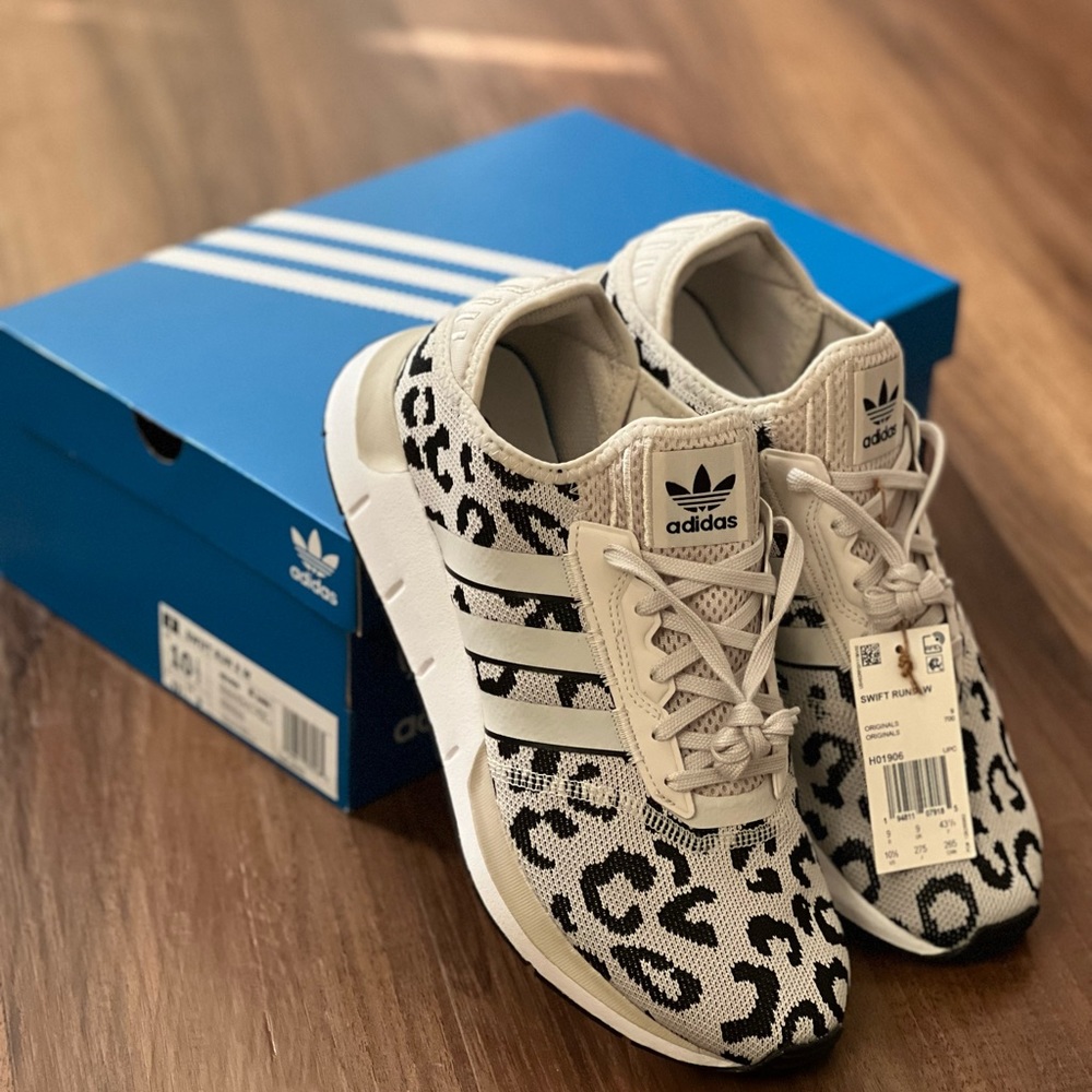 SWIFT RUN Women’s ADIDAS